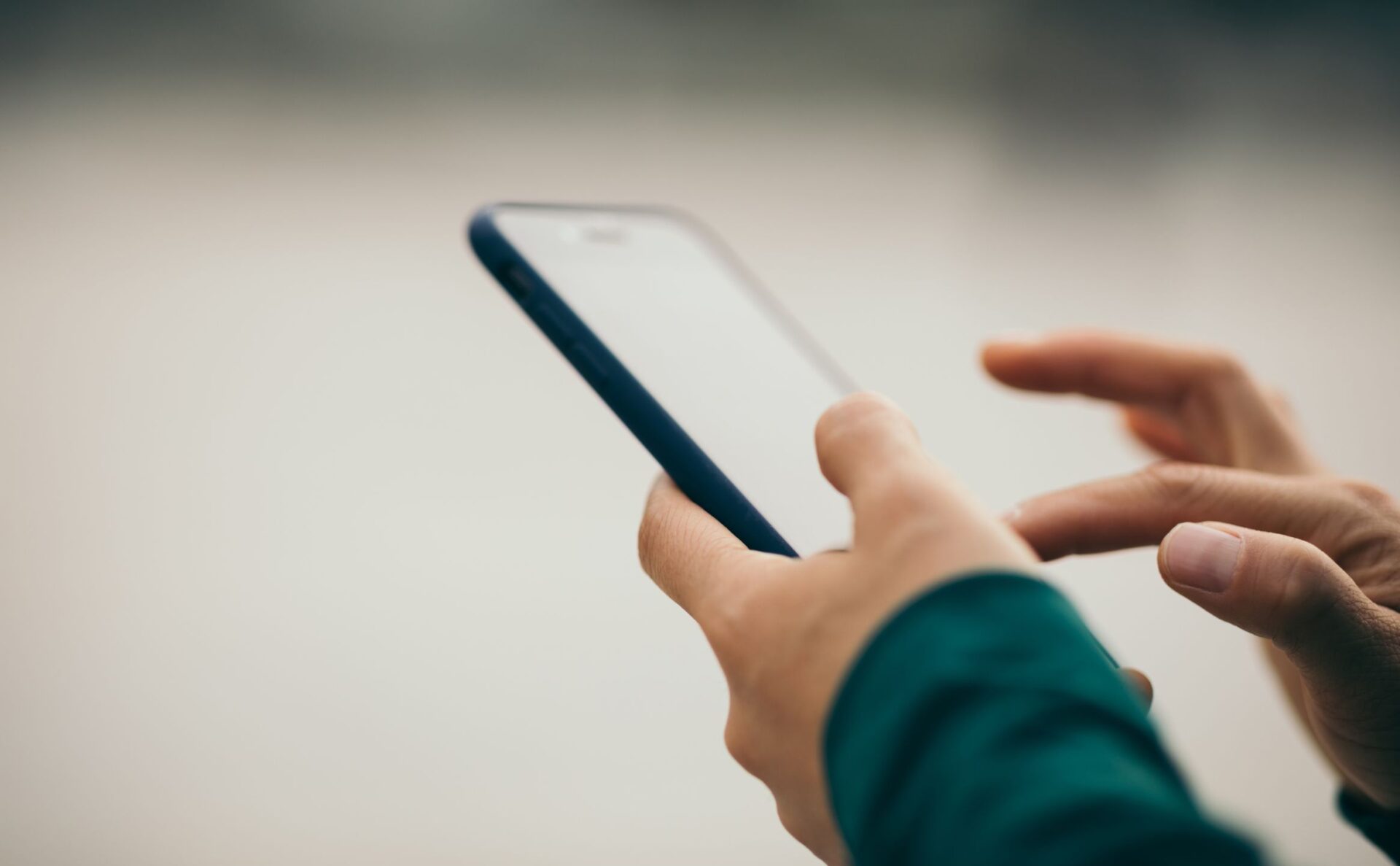 ポイ活にゃんこと魔法のダンジョンは安全？